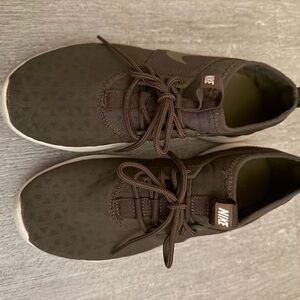 Nike dark green Sneakers